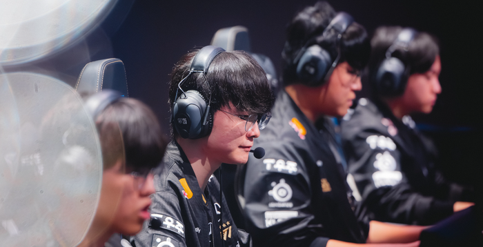 T1, 롤드컵 '쓰리핏' 대기록…KT 꺾고 통산 'V6' 달성[2025 롤드컵]