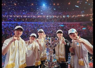 T1, 롤드컵 '쓰리핏' 대기록…KT 꺾고 통산 'V6' 달성[2025 롤드컵]