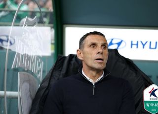 ‘우승 감독 포옛 어디로’ 전주성 남아 2연패 도전?