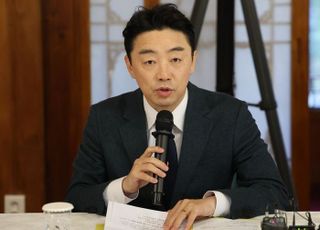 강훈식 "고속도로 휴게소 '전관예우' 확인…운영구조 개편해야"