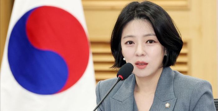 배현진 "박원순 썩은 신발탑, 천준호가 '오세훈 TF' 단장?…발상 자체가 구질구질"