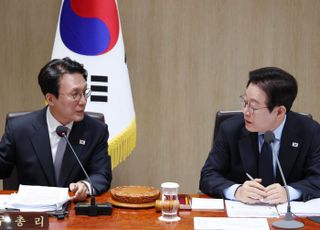 李대통령 "내란 문제, 특검에 의존할 게 아니고 독자적으로 해야"