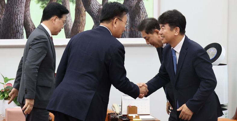 [속보] 여야 "대장동 항소포기 국정조사, 추후 논의키로"