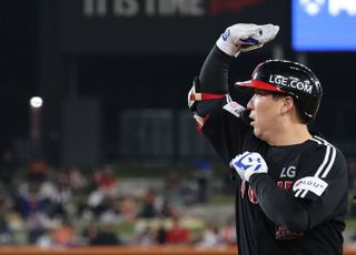 ‘잔류냐 이적이냐’ 몸값 달라진 김현수, 눈높이는 2021년 최형우?