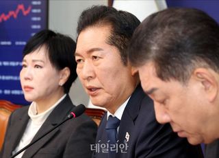 정청래 격노 "검사 엄벌에 처하겠다…집단반발 명백한 국기문란"