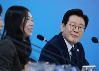 "李대통령 생가 복원 건의, 특정인 아부 아니다"?…서대문구의회 건의안 논란