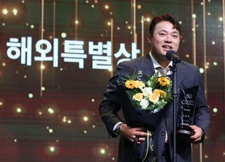 수상 소감 전하는 이승택