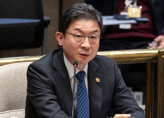 대출 억눌러도 ‘빚투’에 속수무책인데…“신용대출 급증 괜찮다”는 금융위