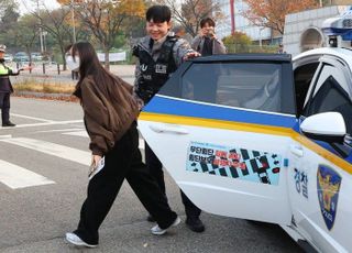 [2026 수능] 50㎞ 순찰차 수송·수험표 전달…경찰, 수험생 234건 지원