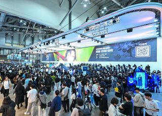 넷마블, 올해도 존재감 과시…신작 앞 대기 행렬 '쭉'[지스타 2025-포토]