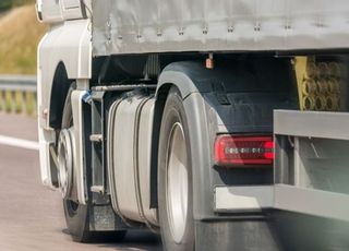 광주서 등교하던 女고생, 17톤 화물차에 치여…끝내 사망