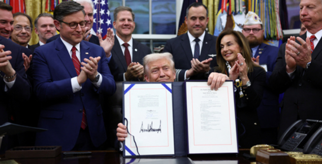 백악관 "290만원 지급할 관세 수입 충분"…트럼프 지지율은 역대 최저