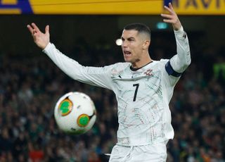 포르투갈 호날두 낯선 레드카드…노르웨이는 28년 만의 본선행 눈앞