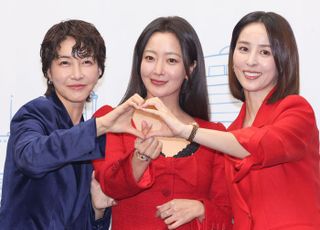 #김희선-진서연-한혜진이 한 작품에 #천만 영화 '국보' #KPGA 시상식 [D:주간 사진관]