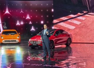 벤츠 CEO "'亞 구매거점' 서울에 세운다"…차세대 전기차 4종 공개