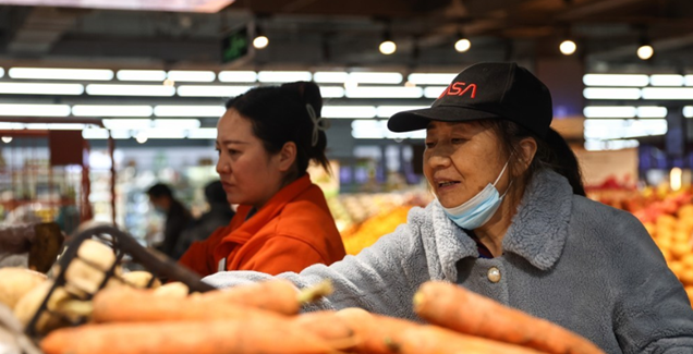 中소매판매·산업생산, 1년 만에 최저…"둔화세 심각"