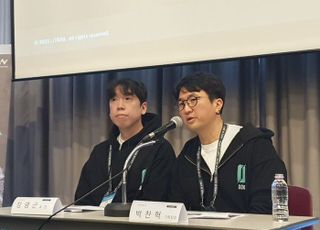 "랜덤 덱 생성으로 매번 다른 전투"…웹젠 '게이트 오브 게이츠', 명일방주 깰까 [지스타 2025]