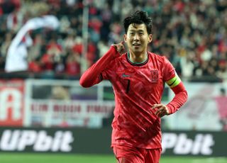 답답했던 전반전, 원샷원킬로 홍명보호 구한 손흥민 ‘이래도 반쪽 기용?’