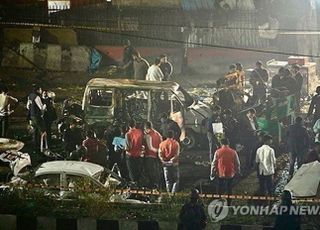 ‘12명 사망’ 파키스탄 테러 용의자 4명 체포…“무장단체 조직원”