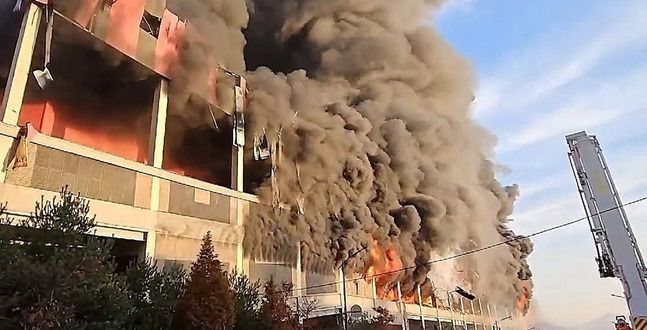 천안 이랜드패션 물류센터 화재, 9시간 30여분 만에 큰 불길 잡혀