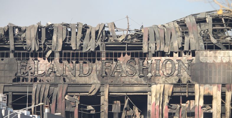 “아시아 최대 규모 물류센터 전소” 이랜드, 재고 피해·물류 차질 ‘이중고’