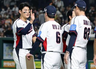 류지현 감독 “김주원 홈런에 흥분, 진다는 생각 없었다”