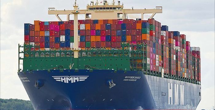 전재수, 홀로 HMM 찾아 부산 이전 설득…노조 “총파업 불사”