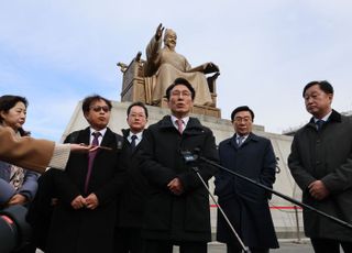 오세훈과 또 각 세운 김민석…"'감사의 정원', 법적 문제 확인하라"