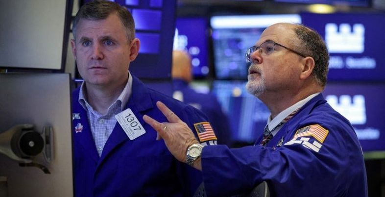 [속보] 뉴욕증시, AI 논란 속 엔비디아 실적 경계…다우 1.2%↓·나스닥 0.8%↓