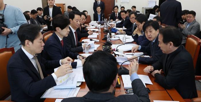 끝나지 않은 세법 개정 논쟁...‘배당소득·법인세’