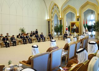 강훈식 "UAE에 韓 방산 수출 가능성 높여…제3국 공동수출 추진"