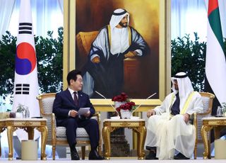 [속보] 강훈식 "UAE에 韓 방산 수출가능성 높여…제3국 공동수출 추진"