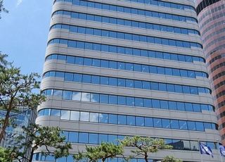 신한금융, 차기 회장 후보 4명 압축…진옥동·정상혁·이선훈 등