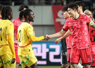 김민재 뇌진탕 증세, 축구협회 “걱정할 수준은 아니다”