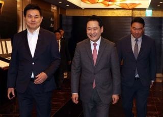 [단독] 장동혁, 중진들에 '尹 면회' '우리가 황교안' 재차 해명…반응은 '미묘'