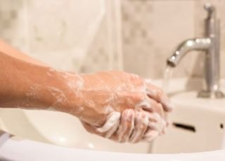 방심하면 겨울에 단체로 걸린다…"제발 여기를 잘 씻어주세요"