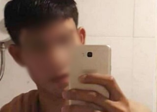 HIV 감염男, 알고도 성관계 반복 또 반복…속옷까지 팔았다