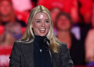 美법무, 한 달 내 엡스타인 문건 공개…"비공개 범위 있을 듯"