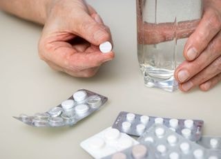 증상 좋아졌다고 끊던 약…일상 속 작은 행동이 만든 위험 [항생제 내성①]