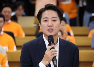 "콧대 눌러주겠다"…연대설 선 긋는 개혁신당, 이유는 '주도권'