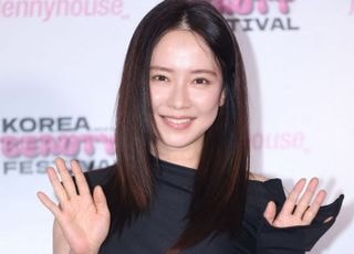 송지효, 부친 ‘빚투’ 의혹 제기에 “명예훼손…법적 대응”