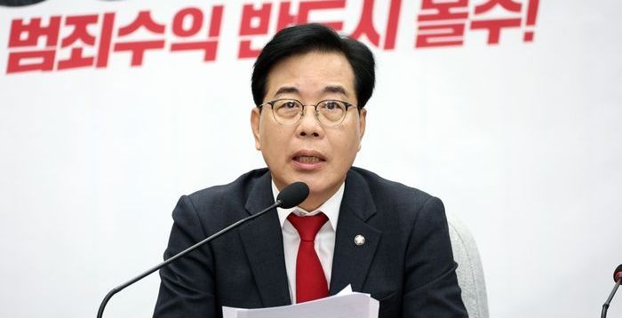 송언석 "공무원 줄세우기 방지법 추진"…'헌법존중 TF' 맞대응