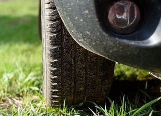 [속보] '차 밑에 사람이' 춘천서 자기 차량에 깔린 60대男 사망