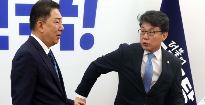 10·15 대책에 보유세도?…진성준 '마이웨이'에 野 "경제 공식 무시"