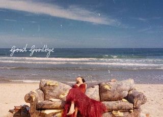 화사, ‘굿 굿바이’ 음원 차트 1위 탈환…발매 한 달 만 역주행