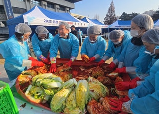 인천시, 김장 나눔 행사 개최…어려운 이웃에 전달