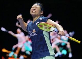 10관왕! 안세영, 10번째 우승컵 들고 '셔틀콕 여제' 위상 재확인