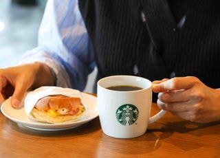 아침은 스타벅스에서?...모닝세트 이용 고객 23%↑