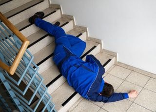 이유없이 갑자기 '풀썩'...'미주신경성 실신' 전조증상은? [데일리 헬스]