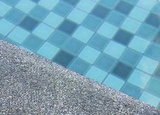 '펜션 수영장서 물에 빠져' 1살 남아 심정지 상태로 병원 이송